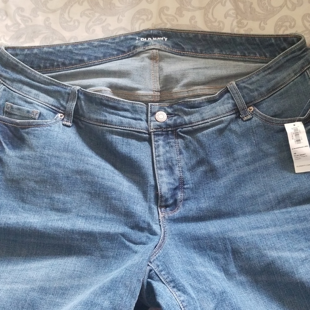 Old navy 16 plus short